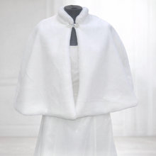 Load image into Gallery viewer, Fur Bridal Cape