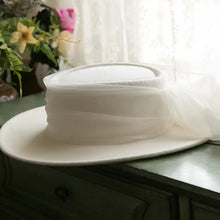 Load image into Gallery viewer, Bridal Hat 002