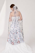 Load image into Gallery viewer, Blue Meadow Flower Floral Veil