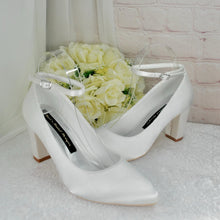 Load image into Gallery viewer, Ivory Block Heel Pointed Toe Court Shoe - UK5 - Ready to Dispatch