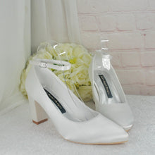 Load image into Gallery viewer, Ivory Block Heel Pointed Toe Court Shoe - UK5 - Ready to Dispatch