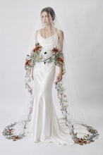 Load image into Gallery viewer, 2-Tier Autumnal embroidered Veil - Cathedral Length Floral Lace Edge Bridal Veil with Blusher