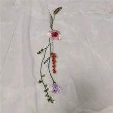 Load image into Gallery viewer, Floral Embroidered Edge Bridal Veil,