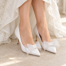 Load image into Gallery viewer, Structured Bridal Bow Shoe Clips – White or Custom Colours