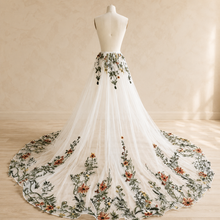 Load image into Gallery viewer, Autumn Embroidered Wedding Dress Over Skirt / Train