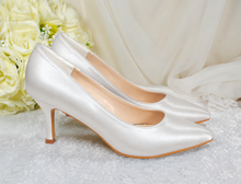 Load image into Gallery viewer, Classic Ivory Bridal Court Shoes - UK5 - Ready to Dispatch