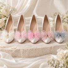 Load image into Gallery viewer, Pearl Tulle Bow Shoe Clips – Removable Bridal Shoe Bows