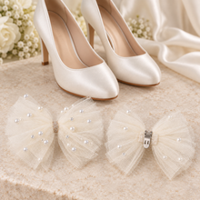 Load image into Gallery viewer, Pearl Tulle Bow Shoe Clips – Removable Bridal Shoe Bows