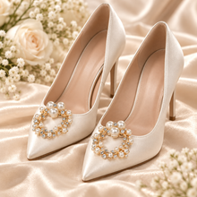 Load image into Gallery viewer, Gold Pearl & Crystal Bridal Shoe Clips – Wedding Shoe Jewellery