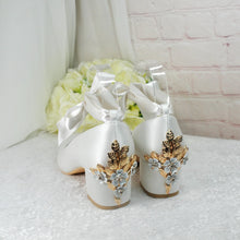 Load image into Gallery viewer, Harriet - Cherry Blossom