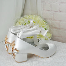 Load image into Gallery viewer, Harriet - Cherry Blossom