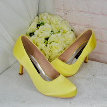 Load image into Gallery viewer, Yellow Satin Bridal Set: Shoes, Clutch Bag & Sinamay Fascinator Hat