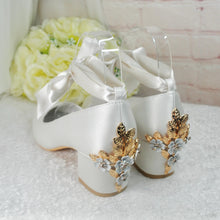 Load image into Gallery viewer, Harriet - Cherry Blossom