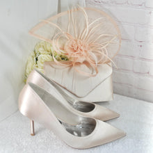 Load image into Gallery viewer, Champagne Satin Bridal Set: Handmade Heels, Clutch & Fascinator