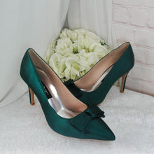 Load image into Gallery viewer, Handmade Emerald Green Satin Bridal Set: Heels, Clutch & Fascinator