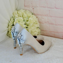 Load image into Gallery viewer, Silver Grey Satin Bridal Shoe Set: Handmade Heels, Clutch & Fascinator