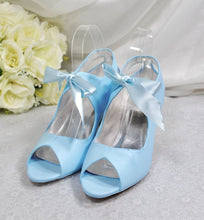 Load image into Gallery viewer, Something Blue Vintage Bridal Booties, Low Heel Wedding Boots UK8/US10.5