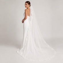 Load image into Gallery viewer, Lace Edge Pearl Veil | Ivory or White | with Comb