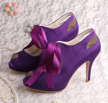 Load image into Gallery viewer, Vintage Satin Mary Jane Bridal Shoes