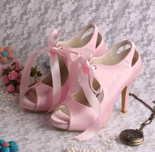 Load image into Gallery viewer, Vintage Satin Mary Jane Bridal Shoes