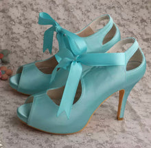 Load image into Gallery viewer, Vintage Satin Mary Jane Bridal Shoes