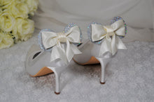 Load image into Gallery viewer, Mouse Ear Shoe Clips