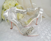 Load image into Gallery viewer, Blush Pink & Ivory Wedding Sandals Size UK6/US8.5