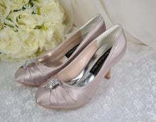 Load image into Gallery viewer, Satin Wedding Shoes - UK6/US8.5