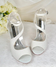 Load image into Gallery viewer, Jennifer