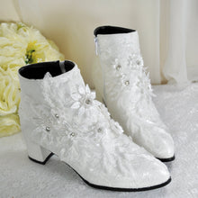 Load image into Gallery viewer, Block Heel Bridal Boots