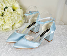 Load image into Gallery viewer, Block Heel with Pearls