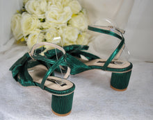 Load image into Gallery viewer, Silk (Green)