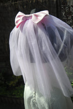 Load image into Gallery viewer, Short Bridal Veil with Bow - Custom Colours