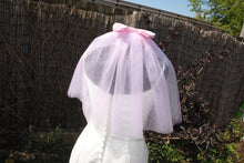 Load image into Gallery viewer, Short Bridal Veil with Bow - Custom Colours