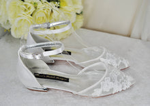 Load image into Gallery viewer, Lace embroidered Sandals