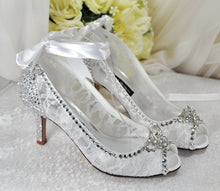 Load image into Gallery viewer, Cinderella