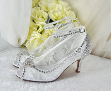Load image into Gallery viewer, Cinderella