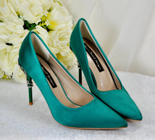 Load image into Gallery viewer, Green Vine Heels