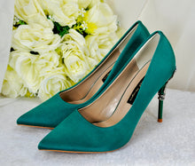 Load image into Gallery viewer, Green Vine Heels