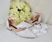 Load image into Gallery viewer, White Wedding Flats with Removable Bow, UK3/US5.5