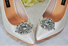 Load image into Gallery viewer, Beautiful Crystal Shoe Clips and Matching Bag - Handmade Clip for Shoes, Satin Bridal Bag, Clutch Bag for Bride, Wedding Accessories