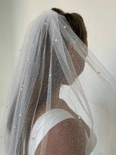 Load image into Gallery viewer, Sparkle Pearl Bridal Veil, 75cm - 300cm