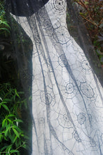 Load image into Gallery viewer, Black Spiderweb Veil