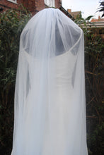 Load image into Gallery viewer, 2024 Trend Pastel Veil, Cathedral Length Wedding Veil, Bridal Veil with Comb, Soft Tulle Veil for Bride