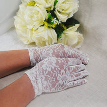 Load image into Gallery viewer, Off White Short Bridal Lace Gloves