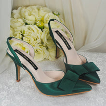 Load image into Gallery viewer, Emerald Green Satin Sling backs & Matching Bag