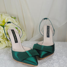 Load image into Gallery viewer, Emerald Green Satin Sling backs & Matching Bag
