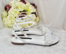Load image into Gallery viewer, Floral Lace Flat Sandals