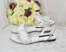 Load image into Gallery viewer, Floral Lace Flat Sandals