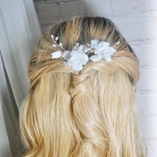 Load image into Gallery viewer, Ceramic Flower Hairpins 3pcs